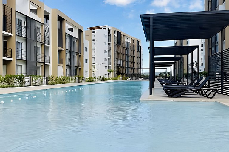 Modern 1BR with Pool and BBQ | Near Downtown