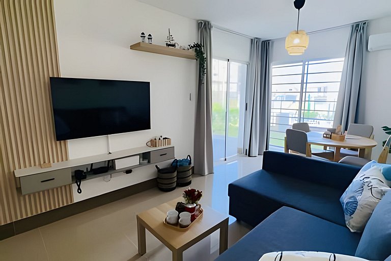 Modern 1BR with Pool and BBQ | Near Downtown