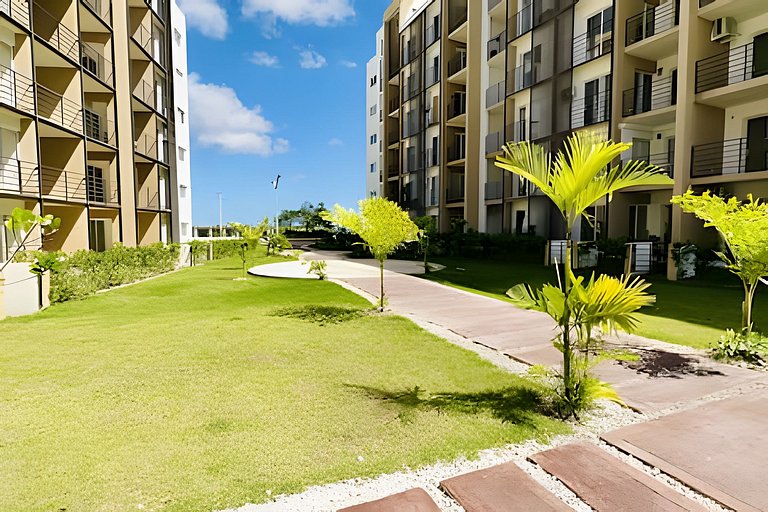 Modern 1BR with Pool and BBQ | Near Downtown