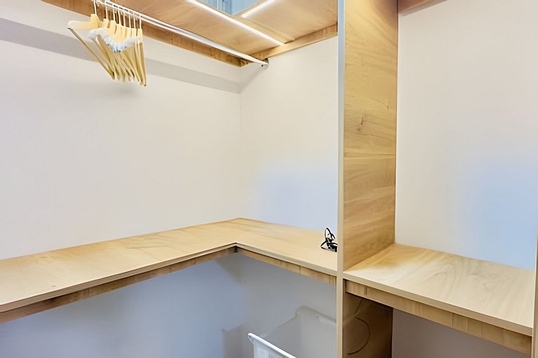 Modern and Equipped | Pool + Near Coco Bongo