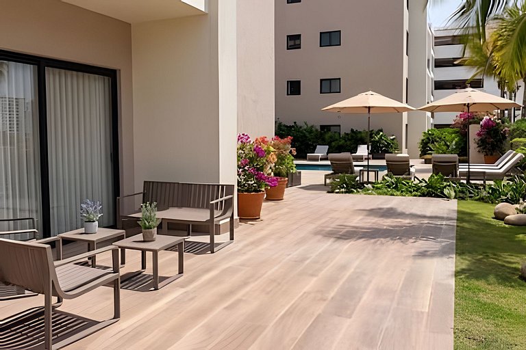 Greenwood Luxury 2BR | Pool View & Private Terrace