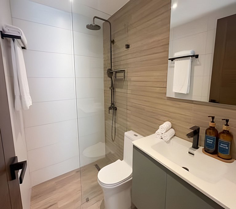 Greenwood Luxury 2BR | Pool View & Private Terrace