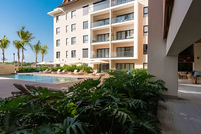 Greenwood Luxury 2BR | Pool View & Private Terrace