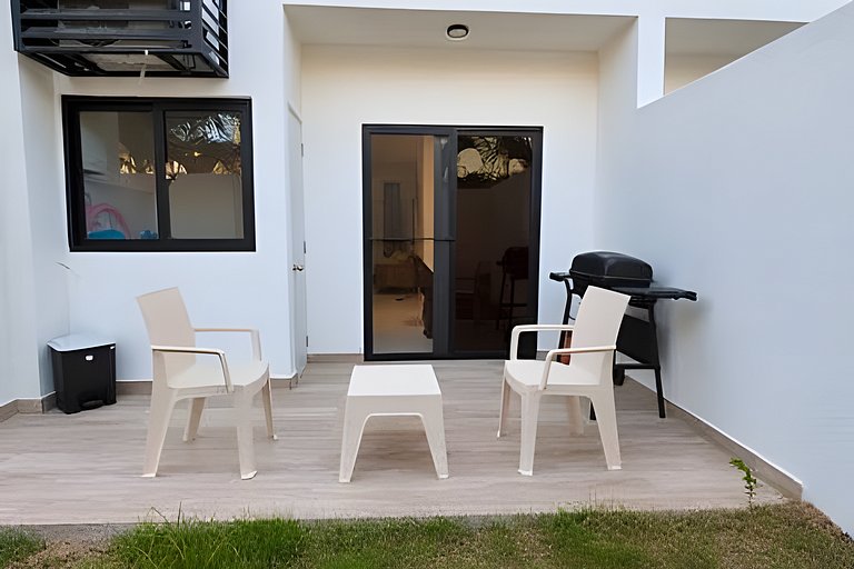 2BR en Punta Cana | Patio privado, Piscina y Gym