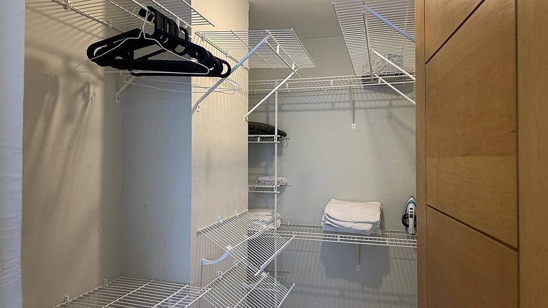 Apartamento Moderno en el Centro con Piscina y Gimnasio