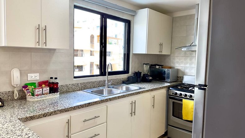 Apartamento Moderno en el Centro con Piscina y Gimnasio