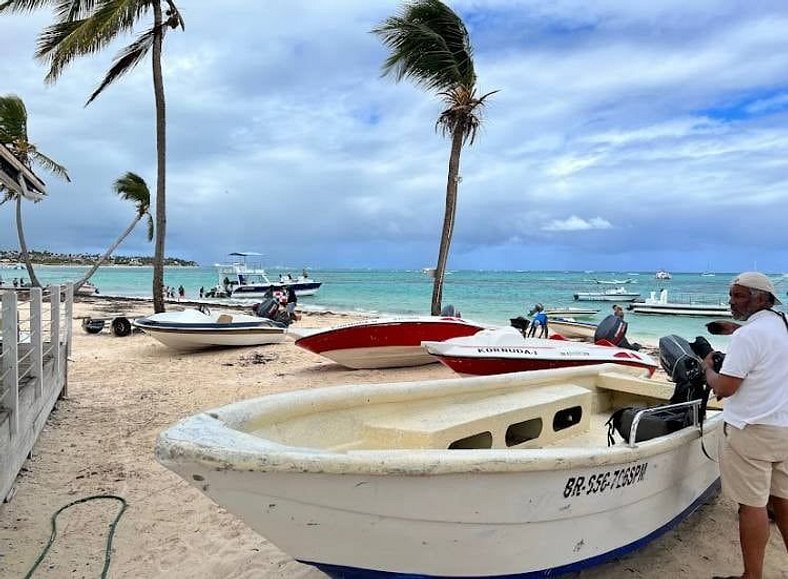 Haz de Punta Cana Tu Hogar Permanente – Estilo y Comodidad