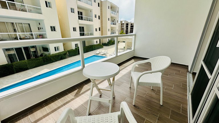 Luxury Apartment Near the Beach: 2 Bedrooms